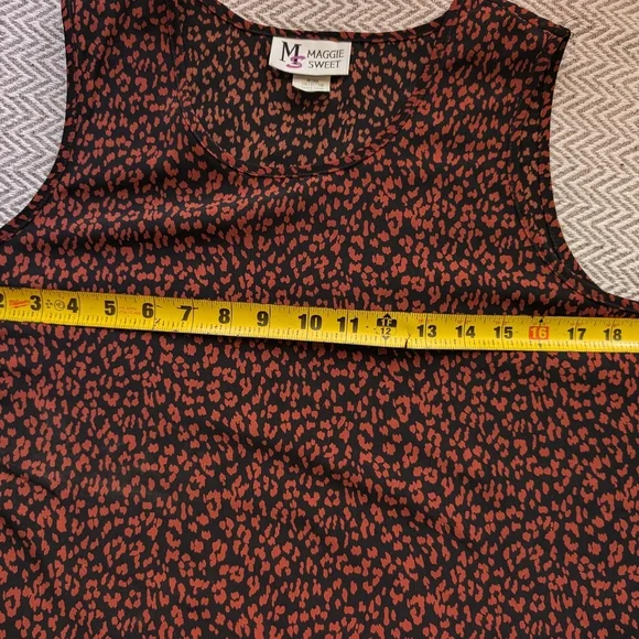 🎀$5 Maggie Sweet Vintage Women's Black and Rusty Brown Leopard Print Top - Picture 6 of 7